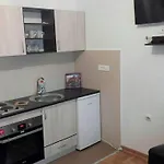 Eros Apartmani