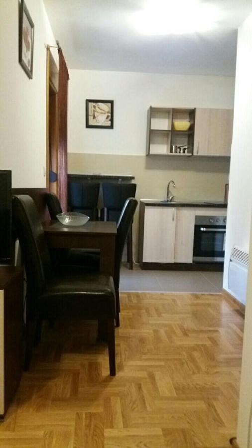 Eros Apartment *